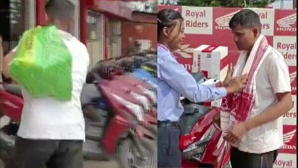 Assam man brings sackful of coins to buy favourite Honda scooter for  ₹90,000