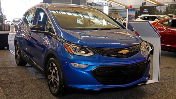 General Motors takes Tesla route, says no to Apple CarPlay or Android Auto