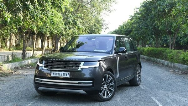 Land Rover recalls just two Range Rovers over engine fire risk. Details here