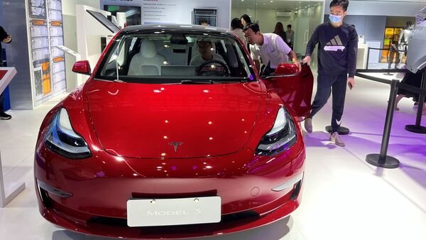 Tesla to pick price cut over profit, says Elon Musk after EV maker's loss in Q1