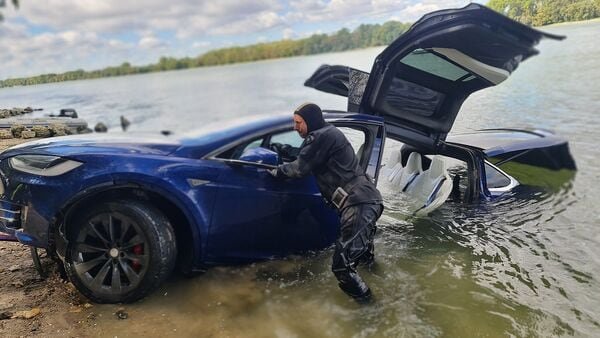 This Tesla Model X takes a dip in Danube River; fetches $24,000 very next day